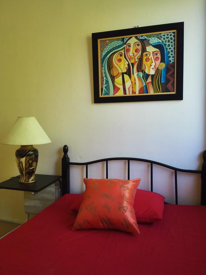 Happy To Mingle Airport Hostel Manila Paranaque City Екстериор снимка
