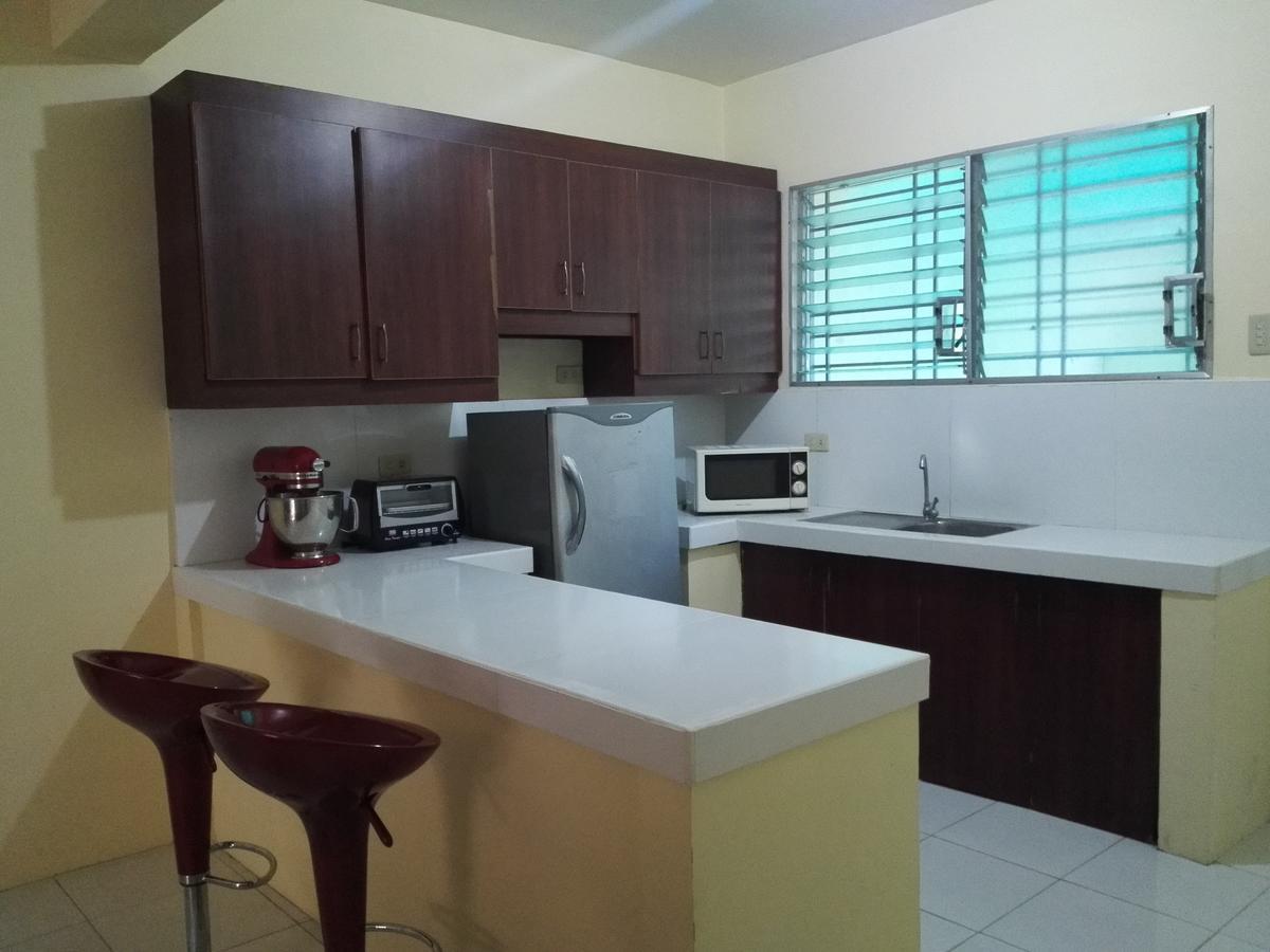 Happy To Mingle Airport Hostel Manila Paranaque City Екстериор снимка