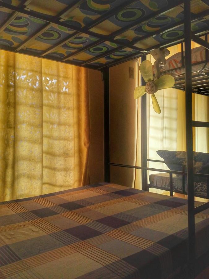 Happy To Mingle Airport Hostel Manila Paranaque City Екстериор снимка