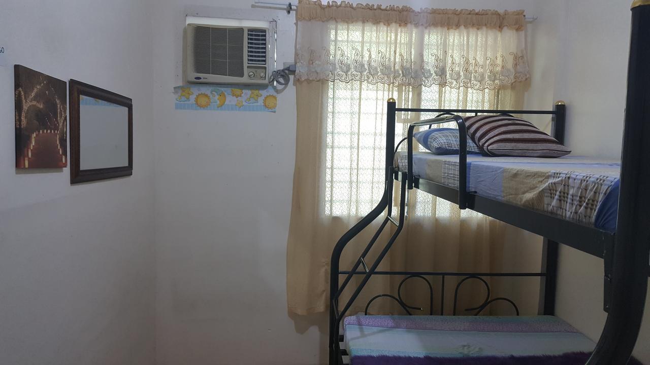 Happy To Mingle Airport Hostel Manila Paranaque City Екстериор снимка